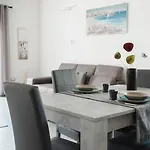 Casa Musa: Moderno Nido Di Comfort A דירה Tortolì
